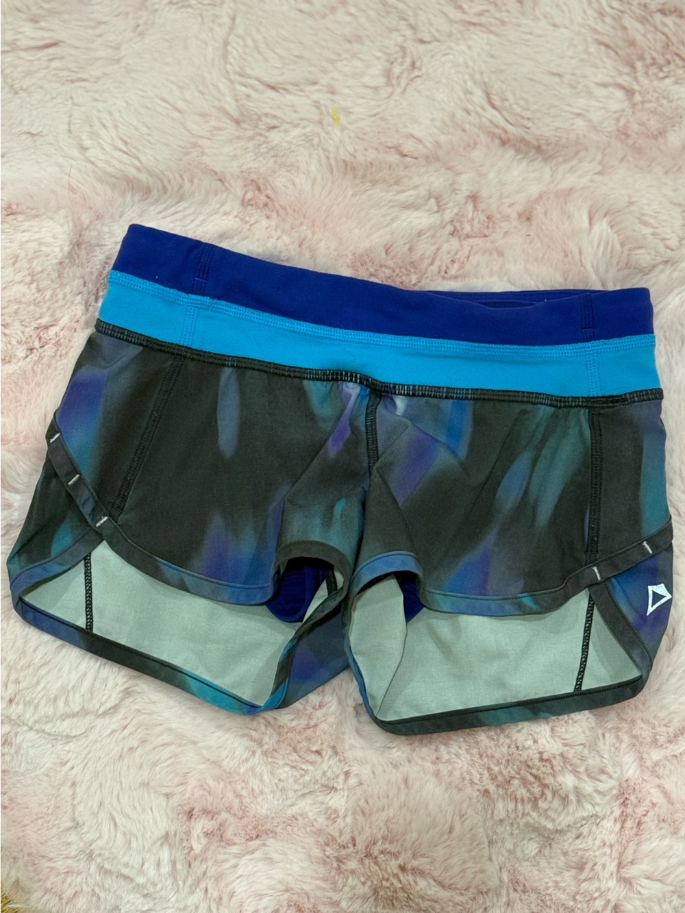 Ivivva Girls Athletic Running Shorts Blue Black Teal Print EUC